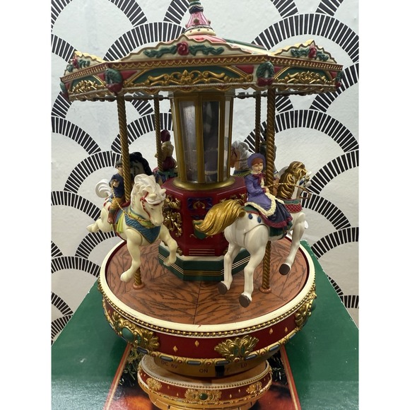 Mr Christmas Holiday Go Round  Animated Musical Carousel 1997 50 Songs VIDEO - Picture 3 of 14